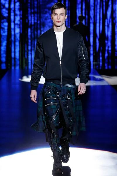 Look 35